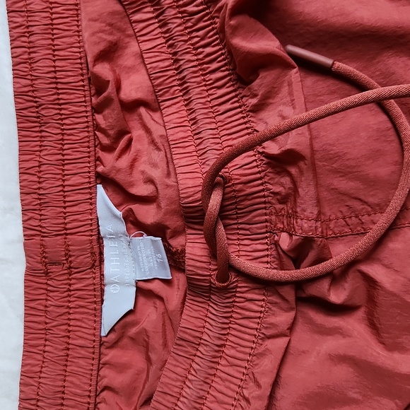 Athleta Women's Sz 16, Burnt Orange, Semi-Fitted with a Mid Rise Nylon Shorts - Picture 6 of 10